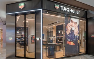 TAG Heuer泰格豪雅于新加坡莱佛士城开设全新精品店