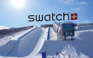 斯沃琪再度携手国际雪联共襄冰雪盛事，点燃全球滑雪激情