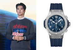 HUBLOT宇舶表品牌大使于适佩戴BIG BANG ORIGINAL 精钢蓝色腕表出席电影《蛟龙行动》定档发布会