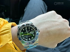 一年了还是和刚拿到时一样开心  劳力士格林尼治型