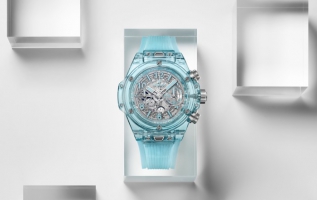 至纯之蓝： HUBLOT宇舶表重磅发布BIG BANG UNICO 水蓝色蓝宝石腕表