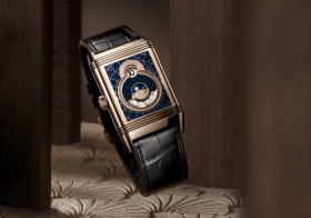 积家呈献 REVERSO TRIBUTE NONANTIEME ‘ENAMEL’ 翻转系列九十周年珐琅腕表