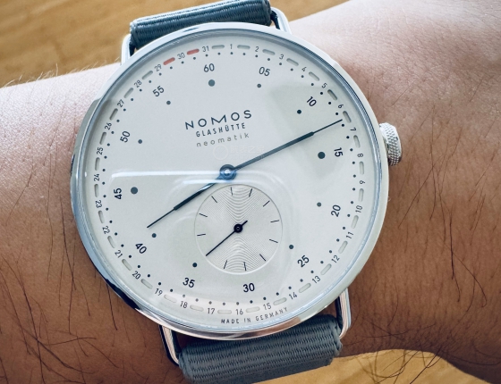 对这一款我印象深刻  NOMOS大都会1165首发