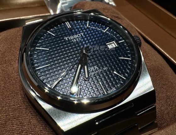 天梭超级玩家PRX  最终选择了深邃蓝盘