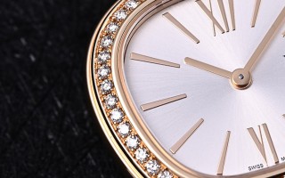 这只金表出现,高奢女表从此有了新“对手”