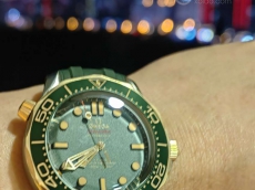 新款欧米茄海马300绿铜金  聊聊我的购表感想