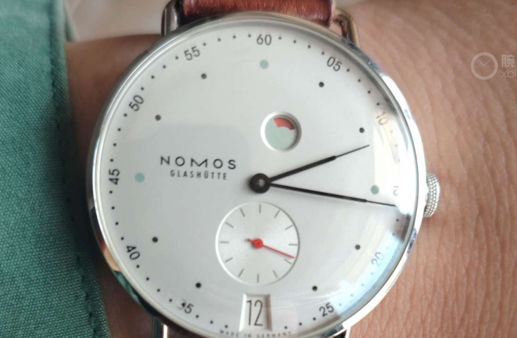 戴上爱表把酒言欢  NOMOS 大都会 1101