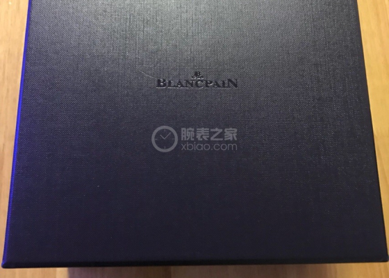 对正装表情有独钟  入手宝珀经典系列6651