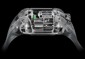 HUBLOT宇舶表焕新演绎MP-10线性陀传动系统陀飞轮腕表 推出配备蓝宝石和黑色陶瓷表壳的全新版本