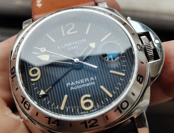 比较少见的大三针GMT  沛纳海特别版腕表