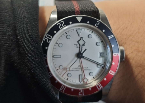 清凉一夏继续可乐  帝舵碧湾格林尼治型