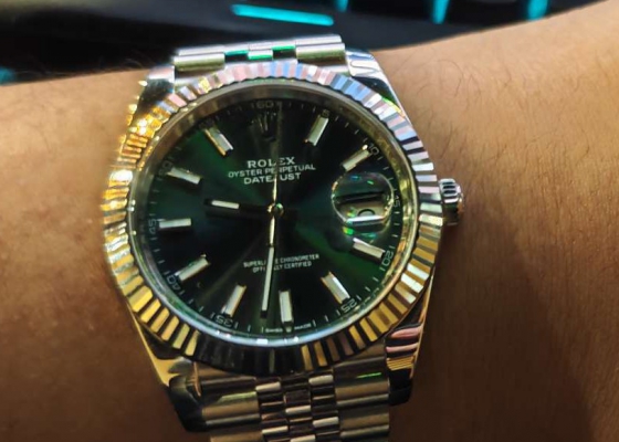 拿到獎金入手這一款  勞力士薄荷綠日志