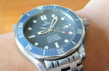 老款007更加经典  欧米茄蓝盘海马300