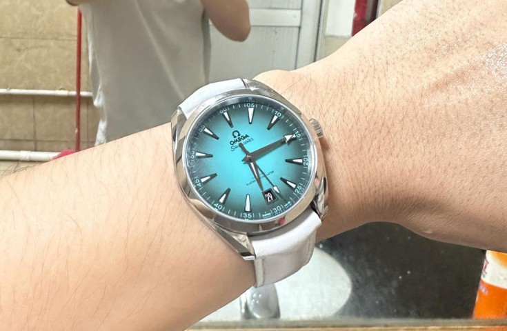 一塊安靜的表  歐米茄海馬AT150綠松石入手記