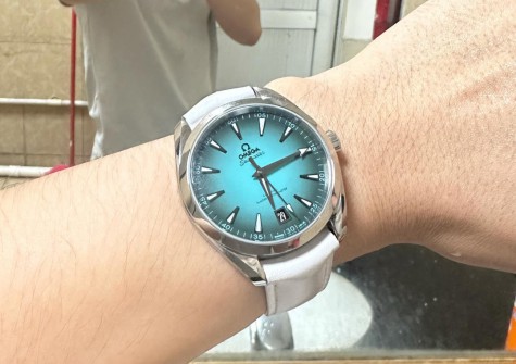一塊安靜的表  歐米茄海馬AT150綠松石入手記