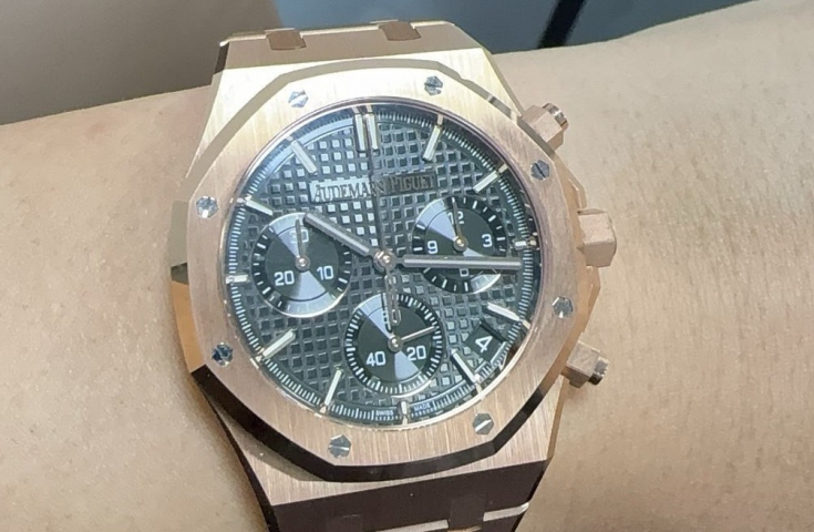 我的第一块选择这一款  爱彼皇家橡树26400R