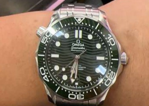 希望表友都能买到中意的表  欧米茄海马300绿盘
