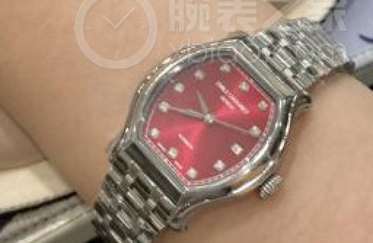 逛街遇到的 “鸿运表”  艾米龙当代奢华红盘！