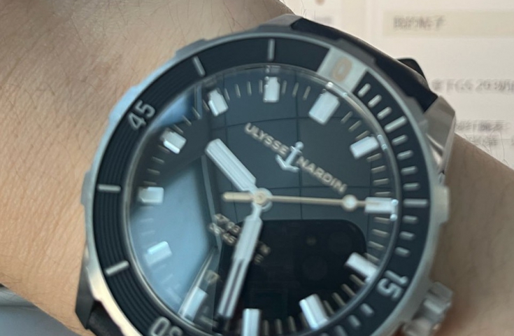 夏天我的最佳拍档  雅典表 潜水 DIVER 42 MM