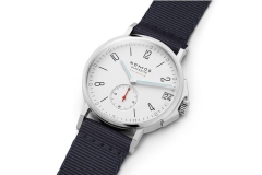 Nomos推出Ahoi大航海系列Neomatik 38 Date白盘腕表