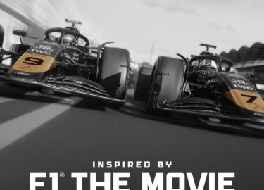 《F1™：狂飙飞车》全国热映  IWC万国表特别呈现APXGP车队联名时计作品