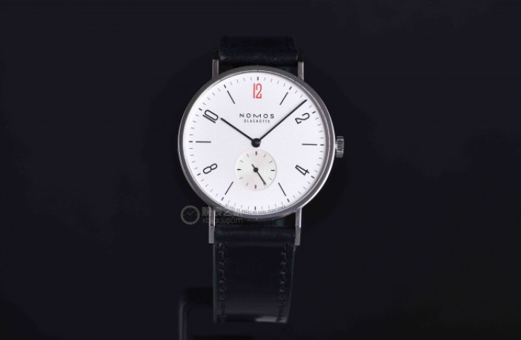 从Tangente到Ludwig，NOMOS用红12延续人道主义设计