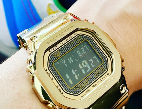这抹金是成年人的「合法虚荣」卡西欧Gshock B5000开箱