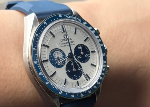 终于可以Speedy Tuesday了  欧米茄超霸史努比
