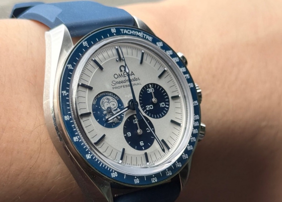 终于可以Speedy Tuesday了  欧米茄超霸史努比