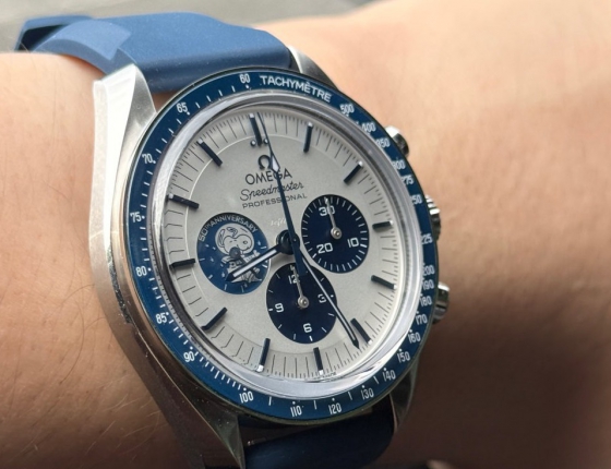 终于可以Speedy Tuesday了  欧米茄超霸史努比