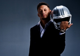 帕特里克·马霍姆斯（PATRICK MAHOMES）加入HUBLOT宇舶表的精英阵容