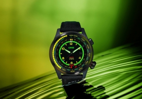 Oris x Bamford  飞行员海拔测量 “太空任务”特别版