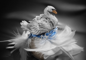 Chopard萧邦“Swan Lake”腕表 入围2025年日内瓦高级钟表大赏（GPHG）