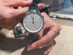 人生第一块欧米茄  选择海马300间金黑