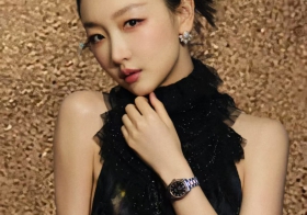 欧米茄金棕小海马，属于周冬雨的美拉德诠释