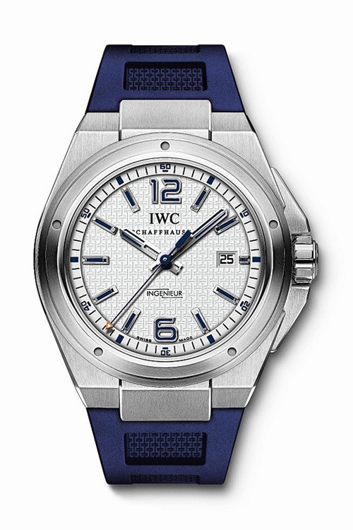 IWC为海洋环保推出“普拉斯提基号”限量自动腕表