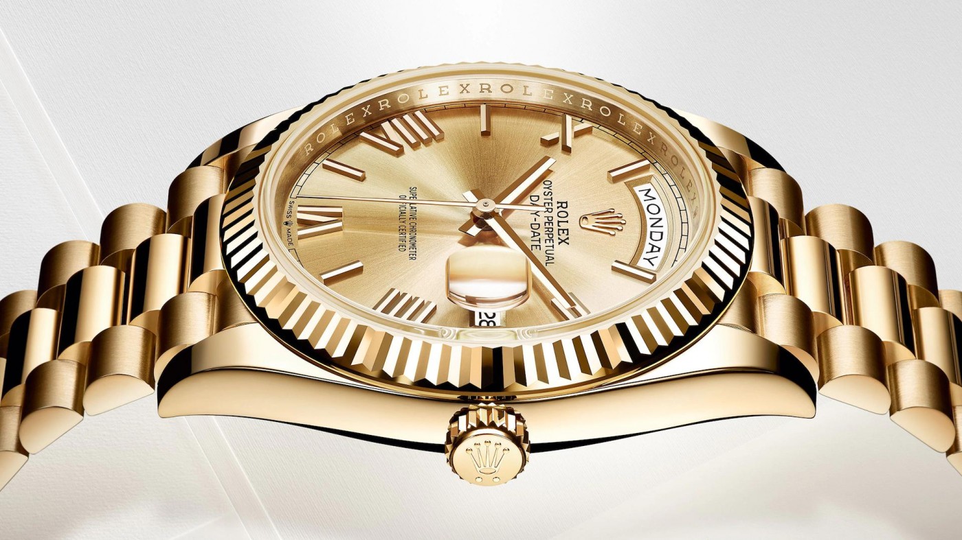 classic-watches-day-date-yellow-gold_m228238_0006_1501ac_003.png