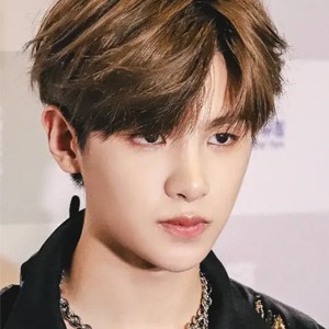 黄明昊